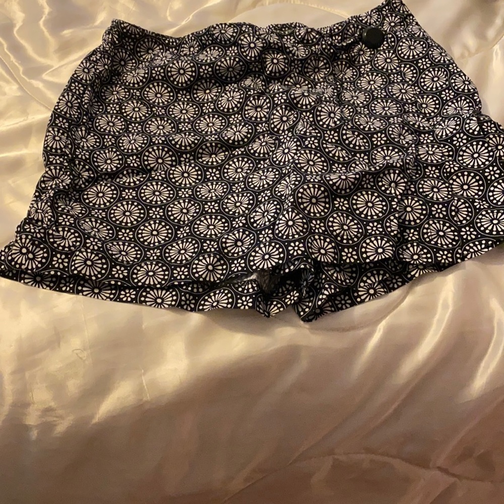 Black and white skort